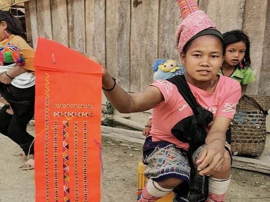 Laos tour: Luang Prabang-Bountai-Exploring Eurpa & Loma Akha Villages-Luang Prabang 4days3nights